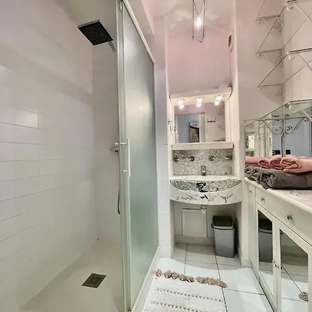 Duplex 70m2 - Vue Cite Medievale - Parking Gratuit Апартаменти Каркассонн