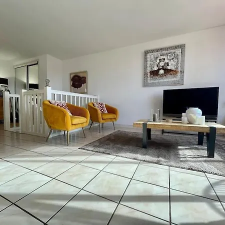 Duplex 70m2 - Vue Cite Medievale - Parking Gratuit Apartmán *