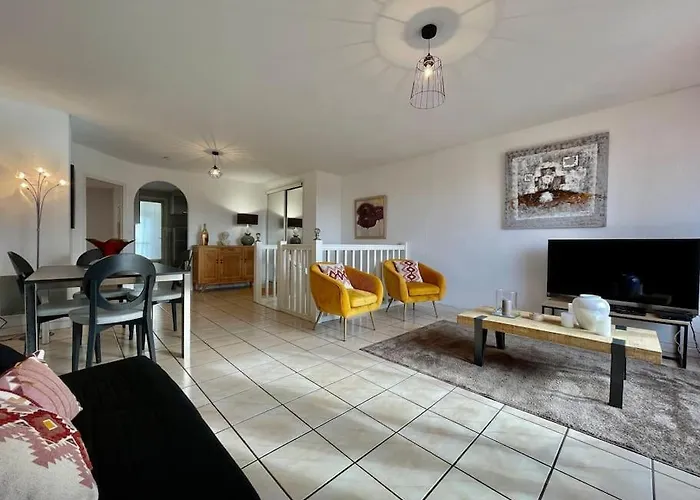 Duplex 70m2 - Vue Cite Medievale - Parking Gratuit